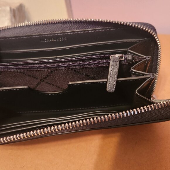 Michael Kors New York EST. 1981 NWOT Blue Large Leather Wallet - Picture 13 of 15